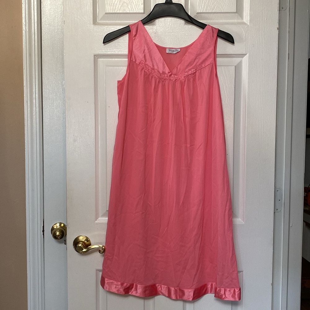 VTG 60’s Vanity Fair Bubblegum Barbie Pink Nylon Nightgown Slip